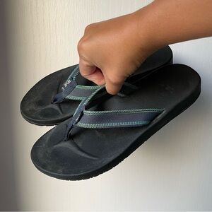 Teva Women's Sandals in Navy and Black Size 7